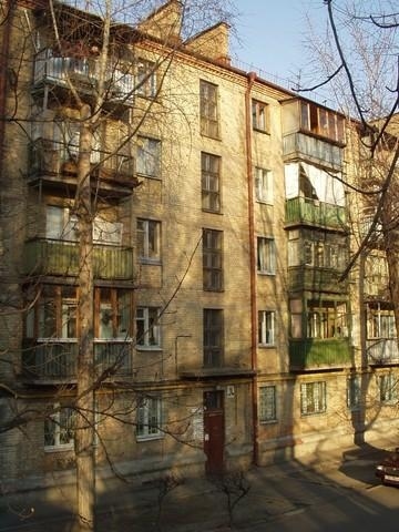 Киев, Иоанна Павла II ул., 22