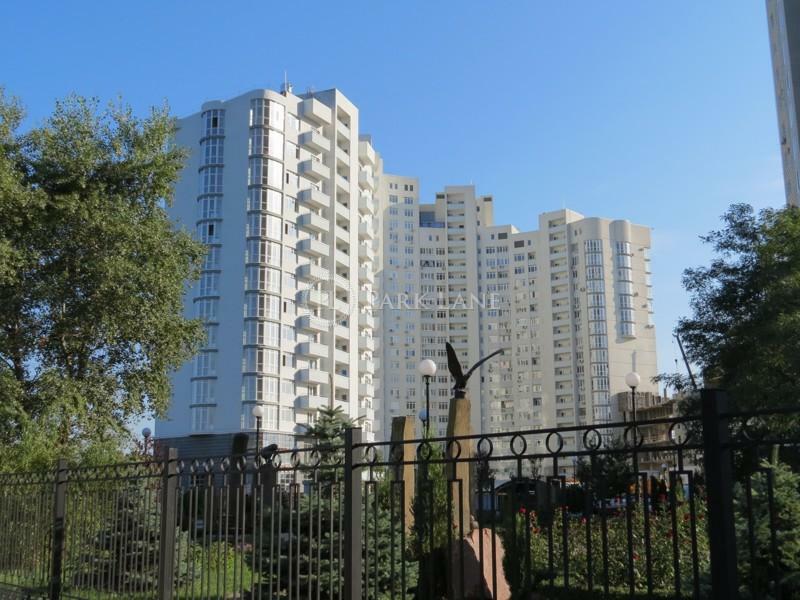 Продаж гаража 16 м², Героїв Сталінграда просп., 2Д