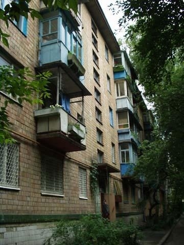 Киев, Ломоносова ул., 31/2