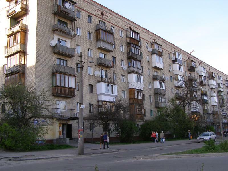Київ, Голосіївський просп., 100/2