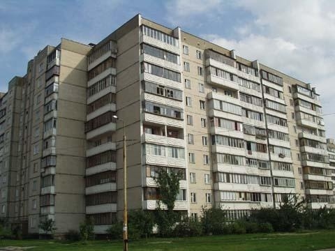 Киев, Драгоманова ул., 9