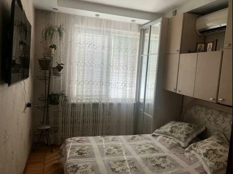 Харків, Победы просп., 72
