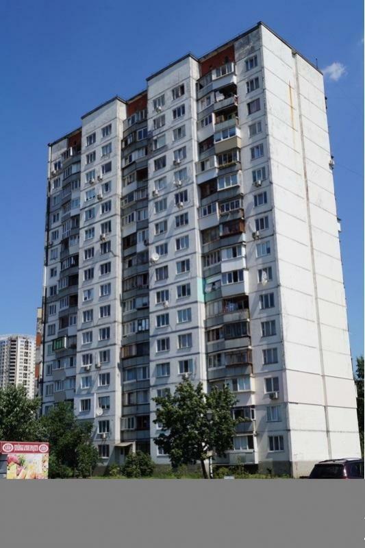 Киев, Романа Шухевича просп., 2Т