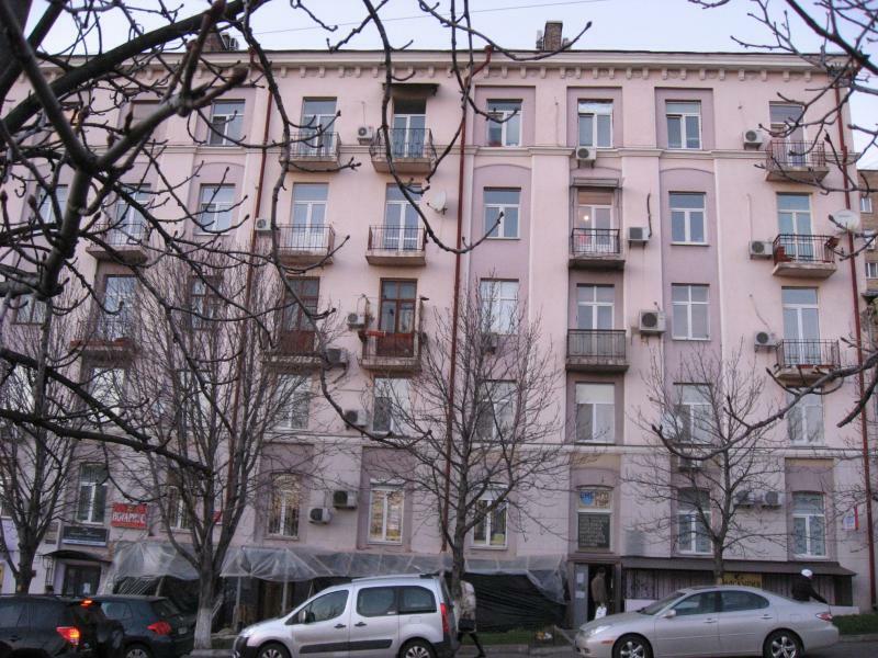 Киев, Евгения Коновальца ул., 3