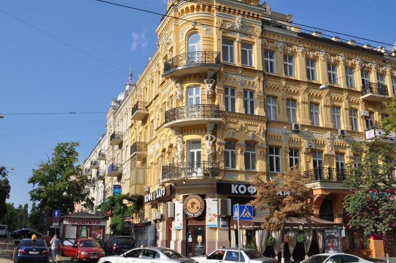 Киев, Богдана Хмельницкого ул., 33/34