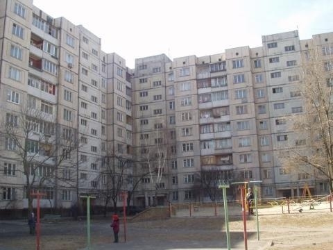 Київ, Зої Гайдай вул., 10