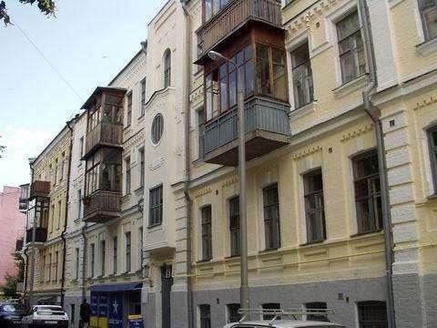 Киев, Крестовый пер., 6