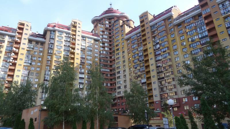 Продаж 2-кімнатної квартири 93 м², Євгена Коновальця вул., 32Г