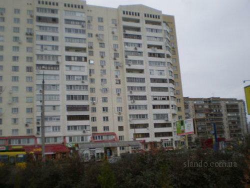 Київ, Драгоманова вул., 44А