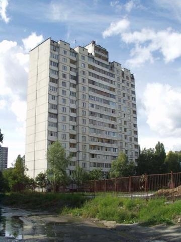 Київ, Василя Стуса вул., 2