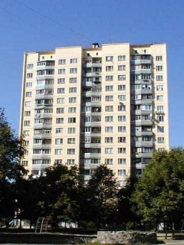 Київ, Правди просп., 108