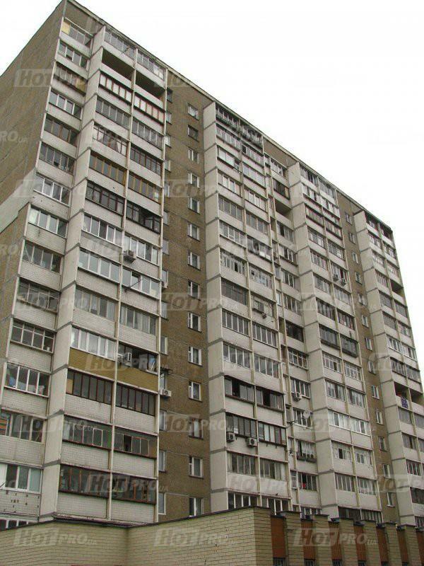 Киев, Василия Стуса ул., 5