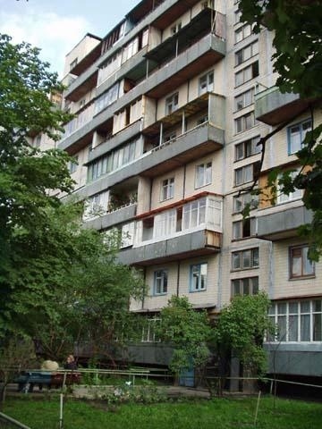 Киев, Ивана Миколайчука ул., 17/2