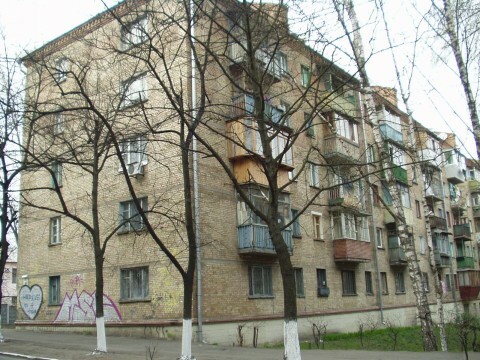 Киев, Машиностроительная ул., 36