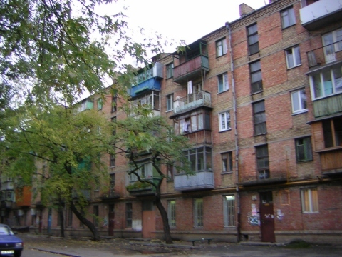 Киев, Юрия Гагарина просп., 13