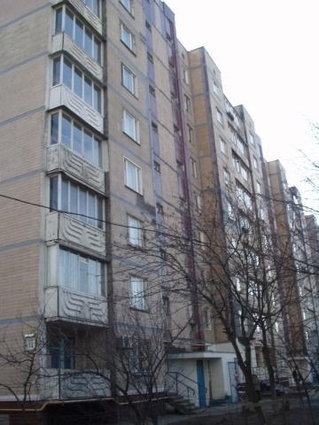 Киев, Правды просп., 33