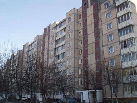 Киев, Правды просп., 33