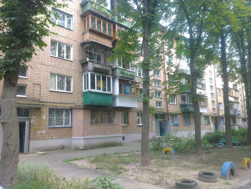 Київ, Відрадний просп., 36Б