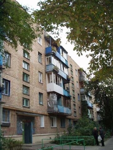 Киев, Леся Курбаса просп., 18Г