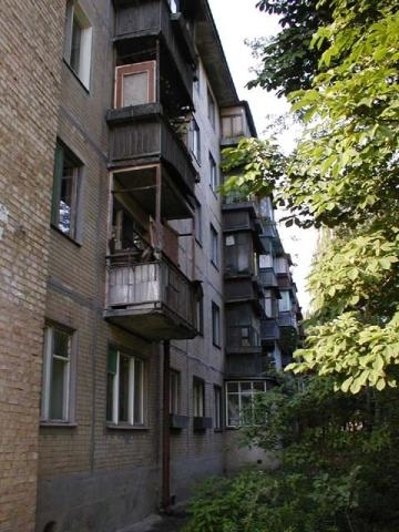 Київ, Відрадний просп., 18Б