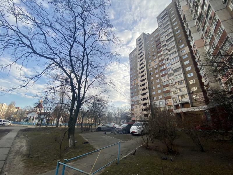 Киев, Академика Глушкова просп., 17