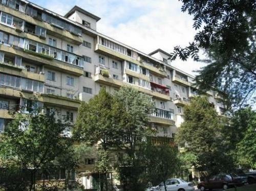 Киев, Леся Курбаса просп., 12А