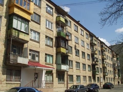 Киев, Семьи Идзиковских ул., 2