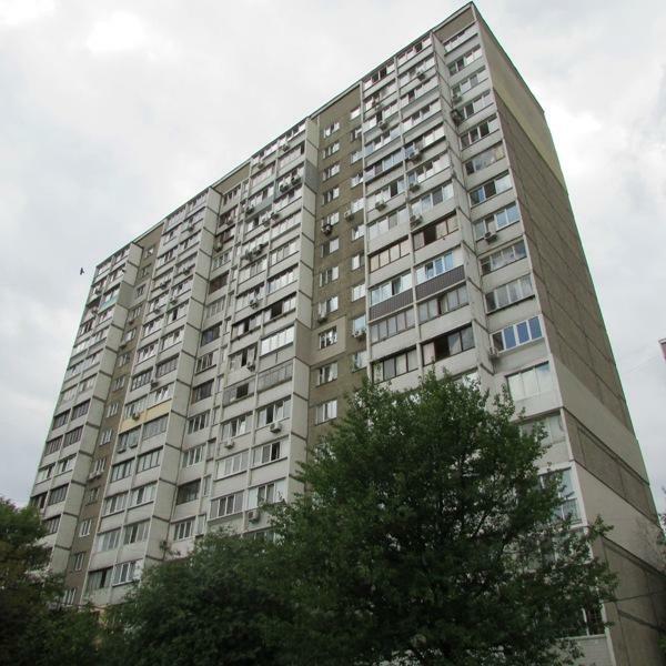 Київ, Тетяни Яблонської вул., 2