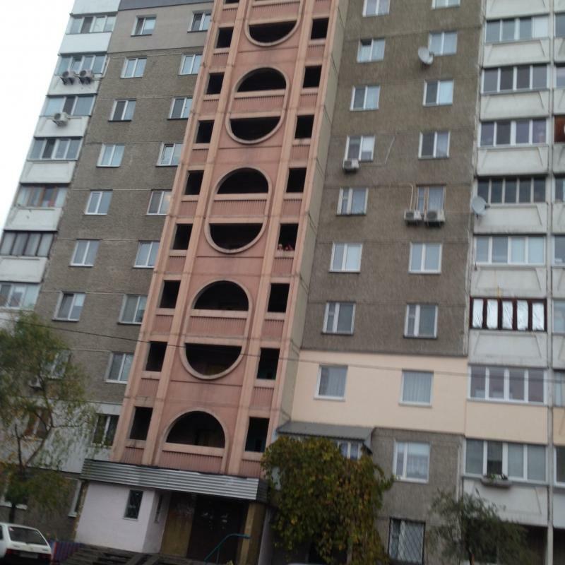 Київ, Тетяни Яблонської вул., 2