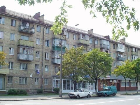 Київ, Миру просп., 9