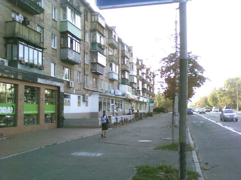 Київ, Миру просп., 9