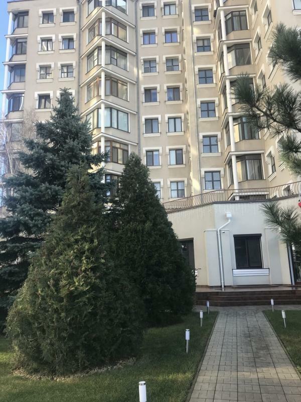 Оренда 3-кімнатної квартири 210 м², Шевченко просп., 33