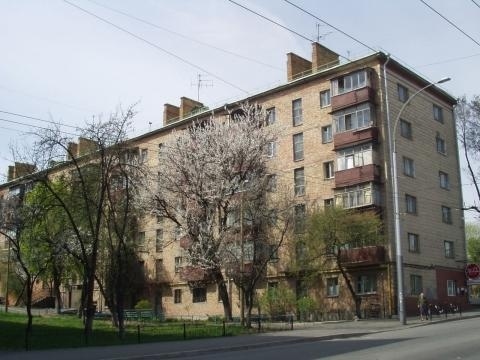 Київ, Повітрофлотський просп., 7