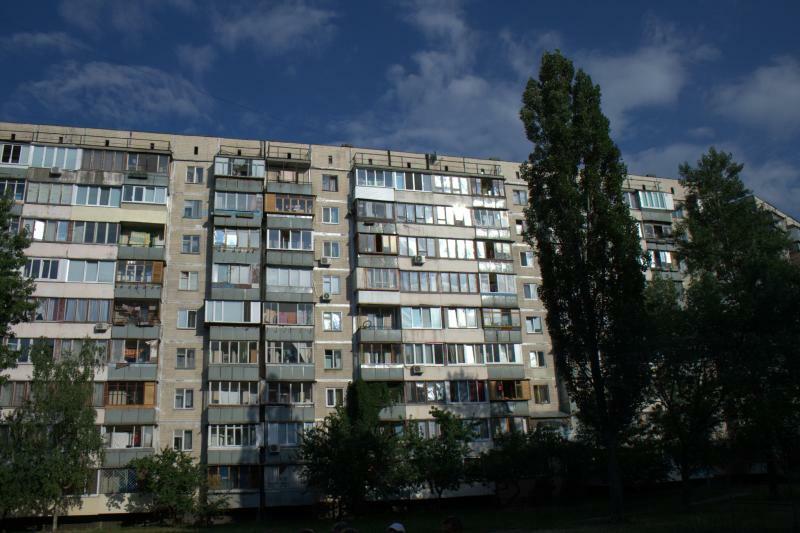 Київ, Оболонський просп., 37