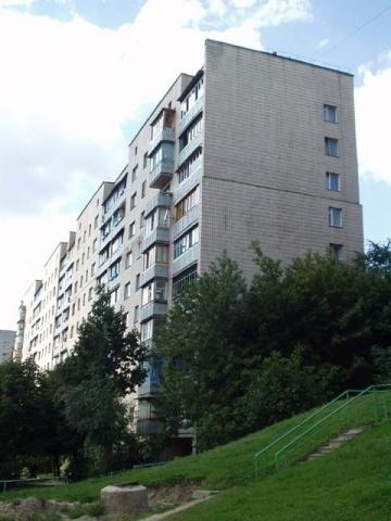 Киев, Машиностроительная ул., 8