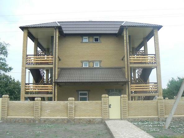 Запорізька обл., Приморський район, м. Приморськ, Суворова вул., 51