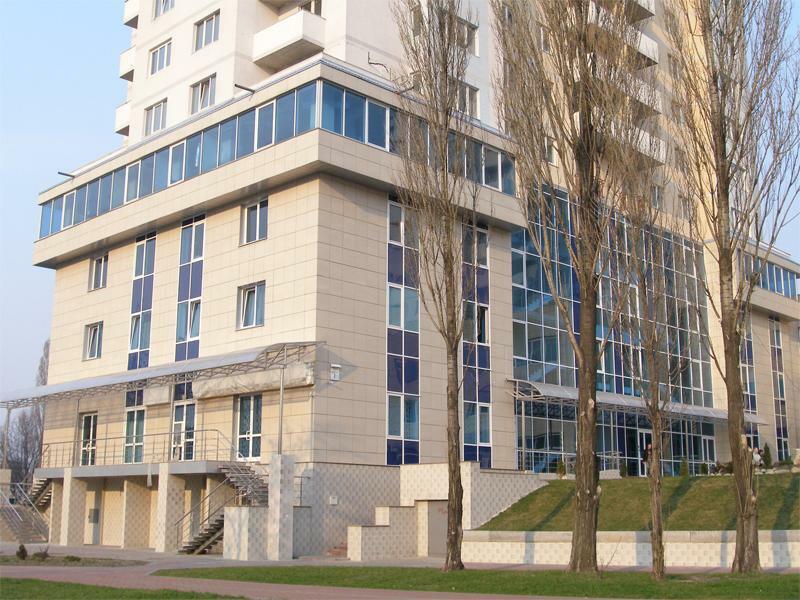 Оренда 1-кімнатної квартири 53 м², Юрія Шумського вул., 1