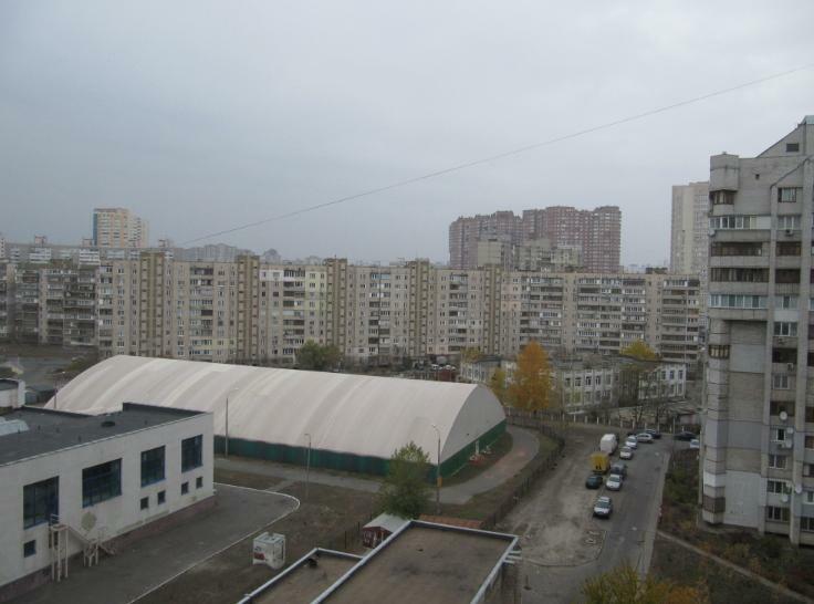 Київ, Драгоманова вул., 31В