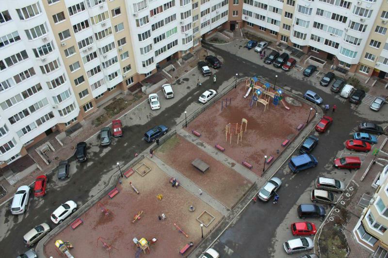 Киевская обл., Броварской район, г. Бровары, Симоненко ул., 2Б
