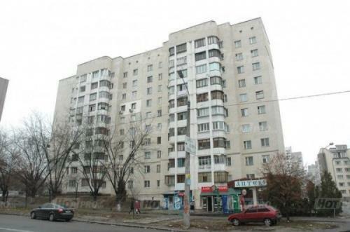Киев, Василия Стуса ул., 9