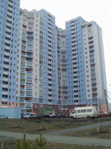 Киев, Драгоманова ул., 1К