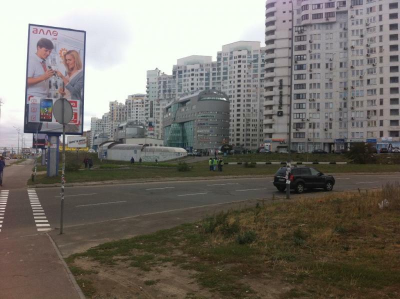 Киев, Николая Бажана просп., 10А