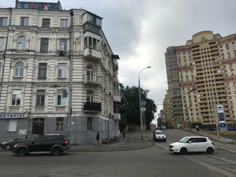 Киев, Сечевых Стрельцов ул., 81