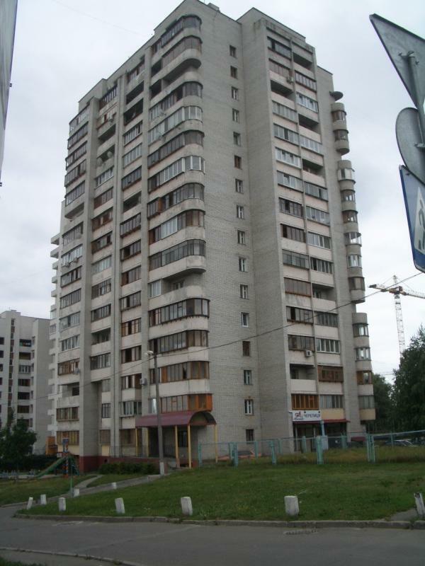 Київ, Валерія Лобановського просп., 12