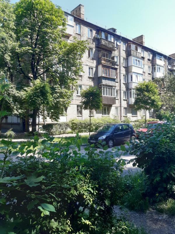 Київ, Марка Безручка вул., 23