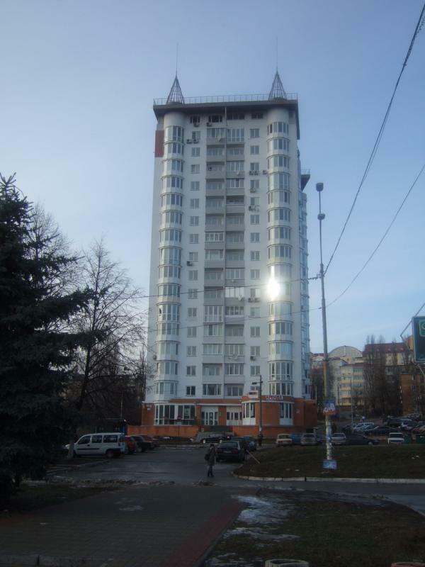 Киевская обл., Вышгородский район, г. Вышгород, Шевченко пл., 3