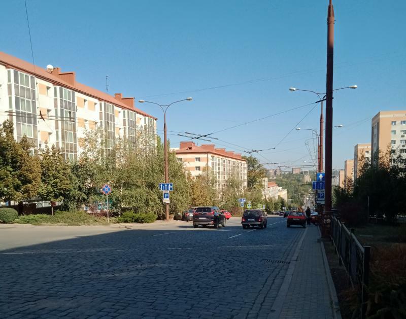 Донецьк, Ілліча просп., 4