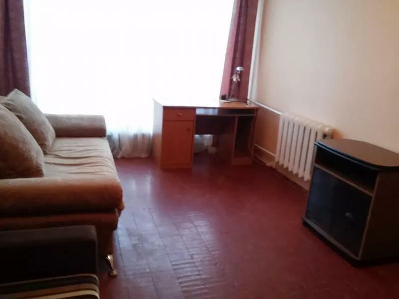 Київська обл., Обухівський район, м. Українка, Дніпровський просп., 25