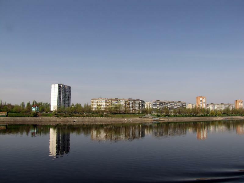 Київська обл., Обухівський район, м. Українка, Дніпровський просп., 25