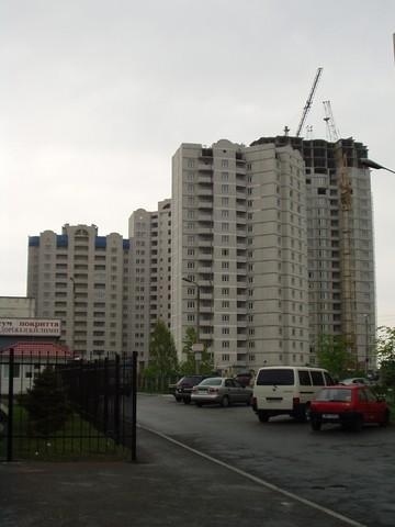 Киев, Драгоманова ул., 31Б